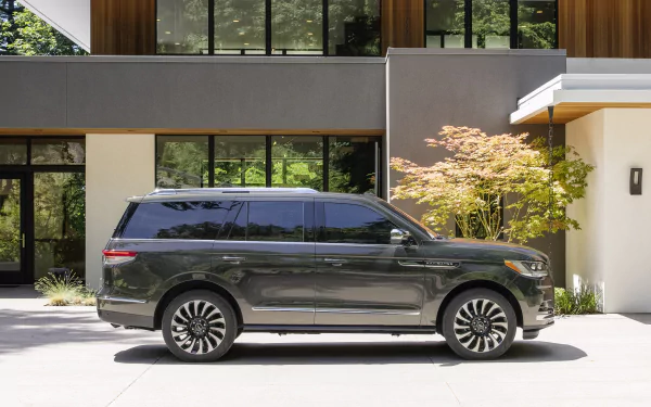  2022 Lincoln Navigator Black Label