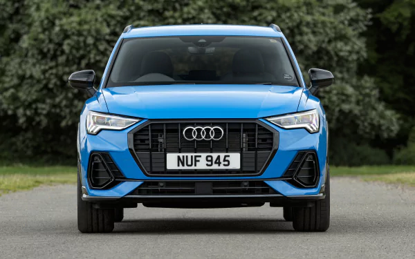  Blue Audi Q3 45 TFSI e S line