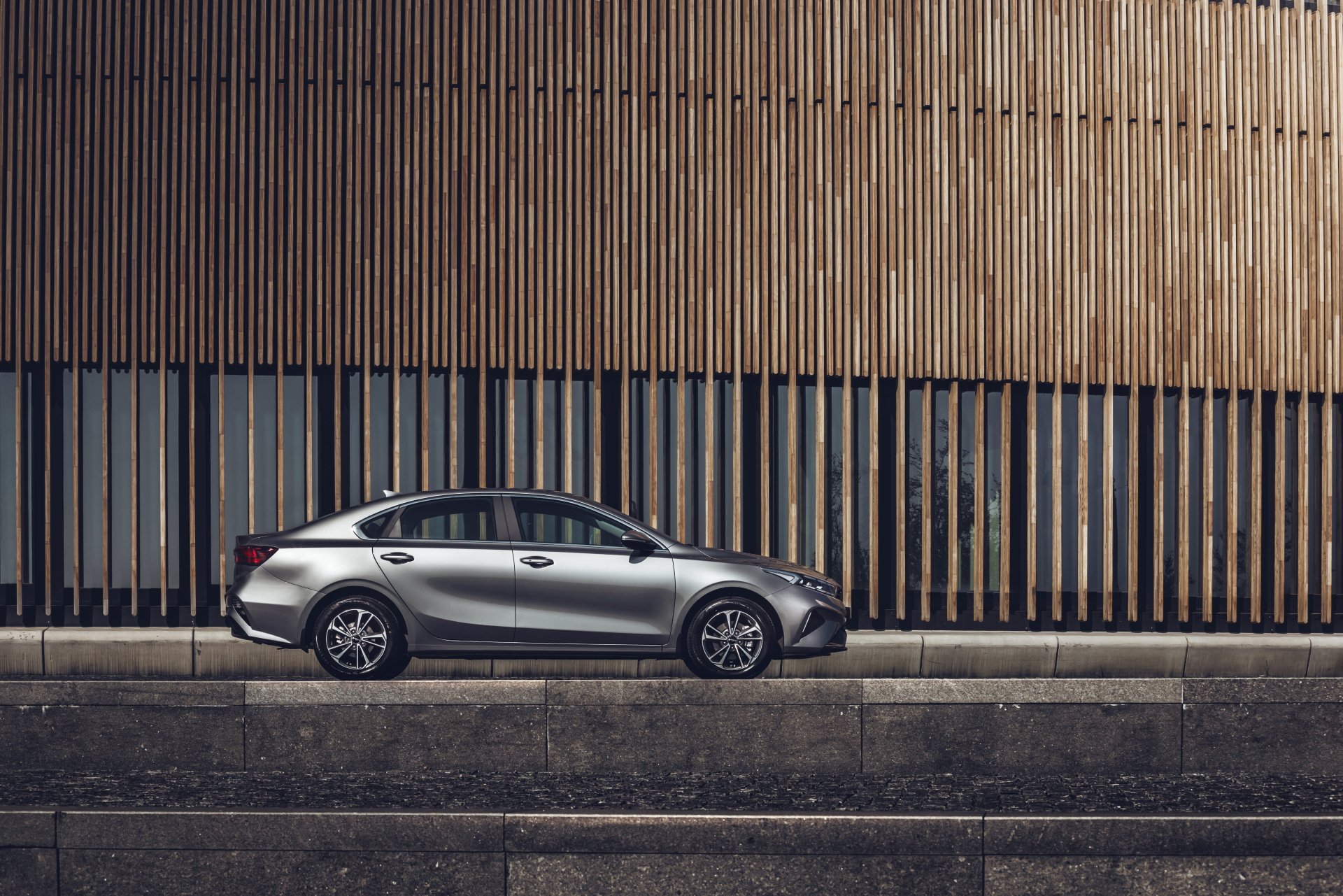 Download Compact Car Vehicle Kia Cerato 4k Ultra HD Wallpaper