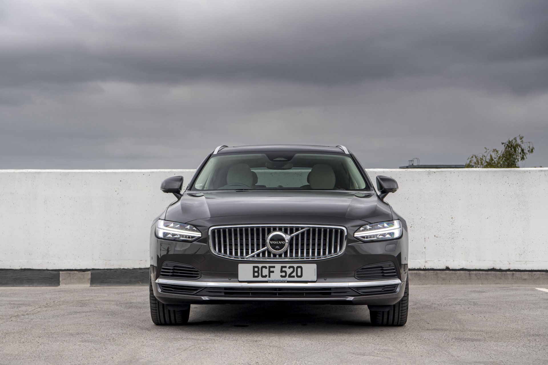 Download Volvo V90 Vehicle Volvo V90 T6 AWD 4k Ultra HD Wallpaper