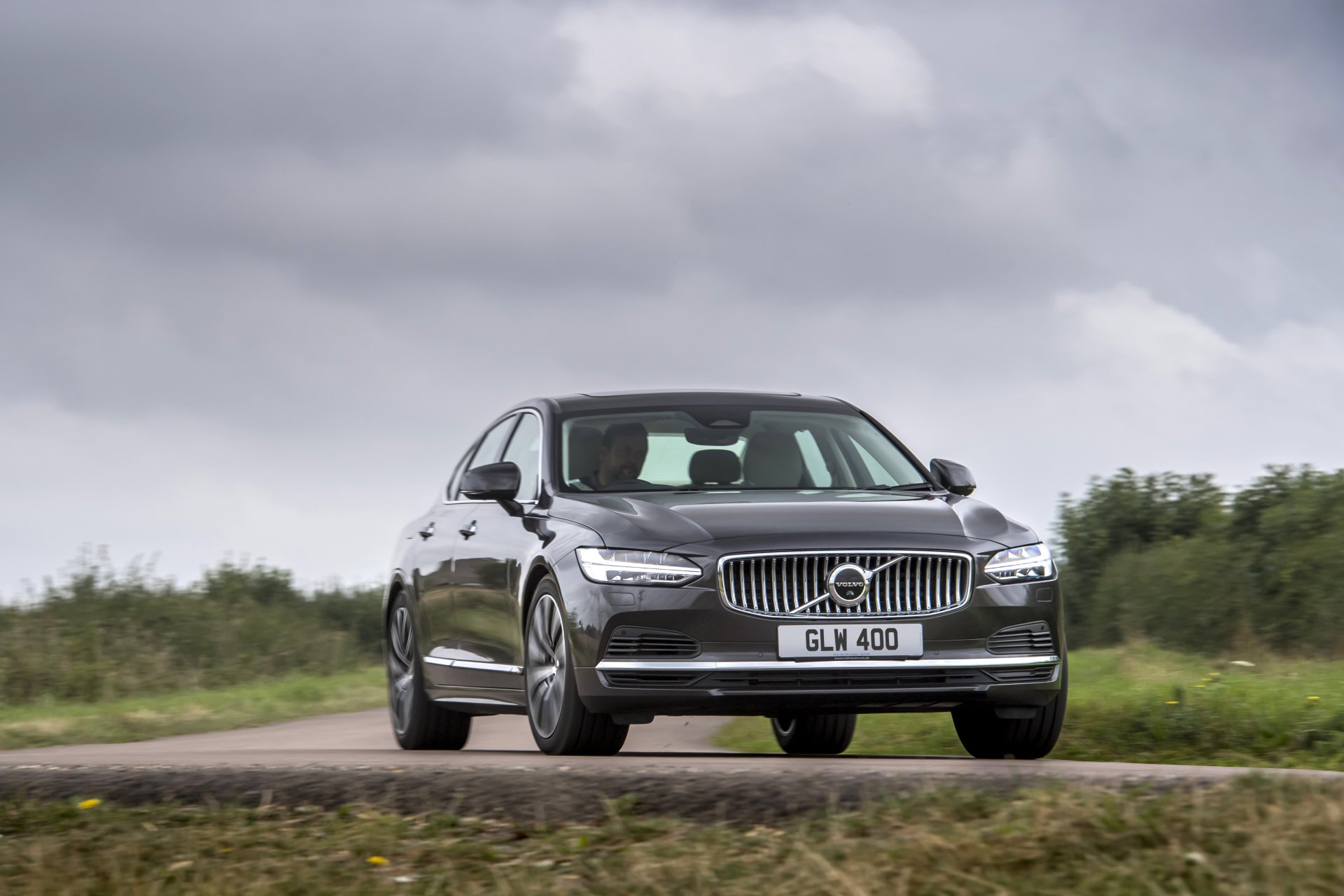 Download Volvo S90 T8 AWD Vehicle Volvo S90 4k Ultra HD Wallpaper