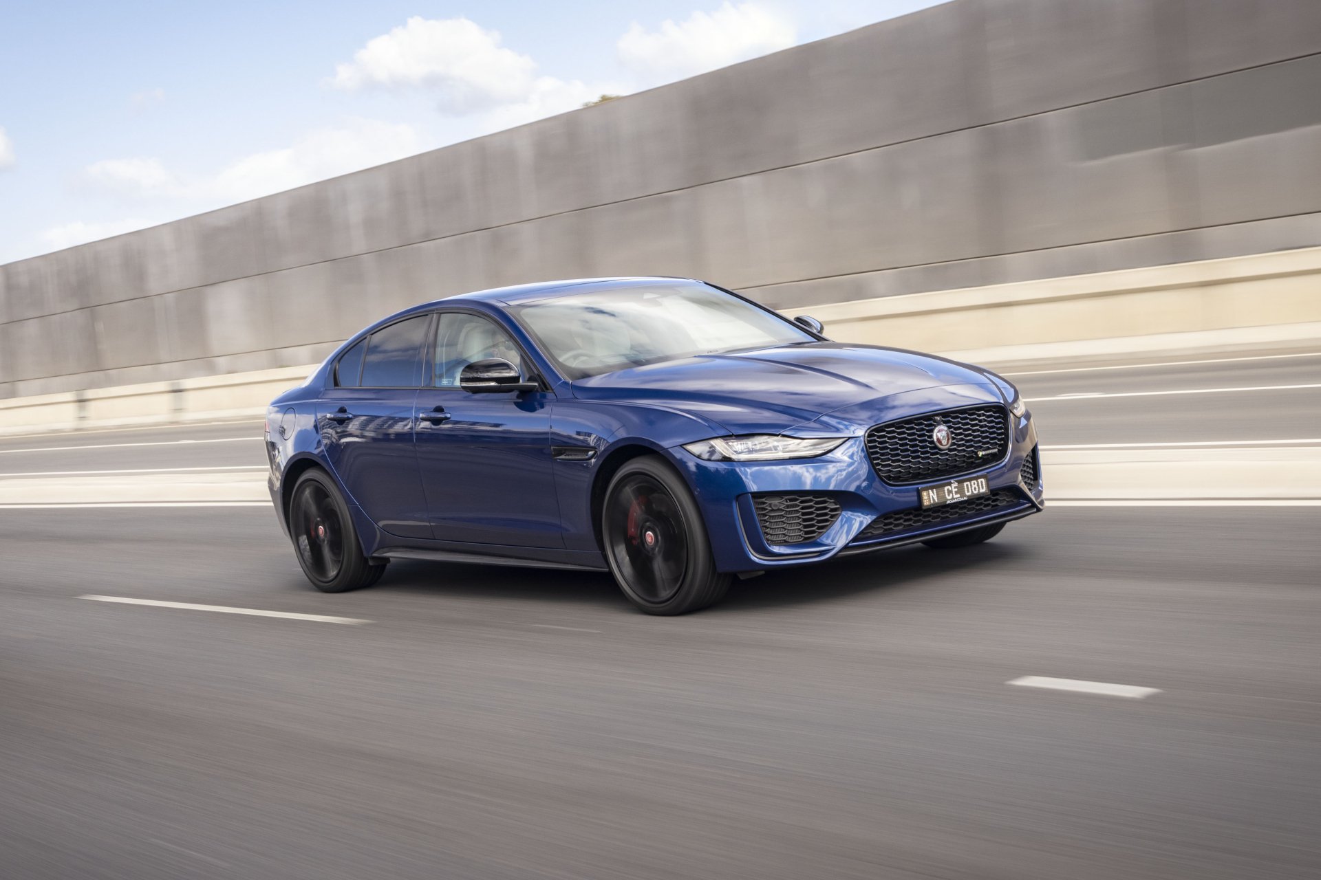 Download Vehicle Jaguar XE P300 AWD 4k Ultra HD Wallpaper