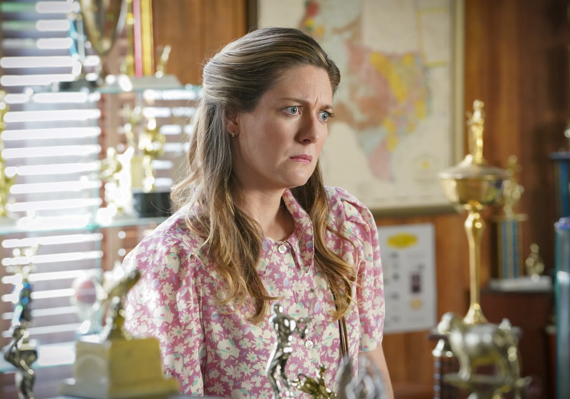 Mary Cooper Desktop Wallpapers, Phone Wallpaper, PFP, Gifs, and More!