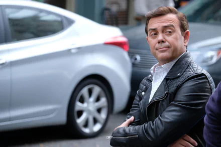 Joe Lo Truglio TV Show Brooklyn Nine-Nine HD Desktop Wallpaper | Background Image