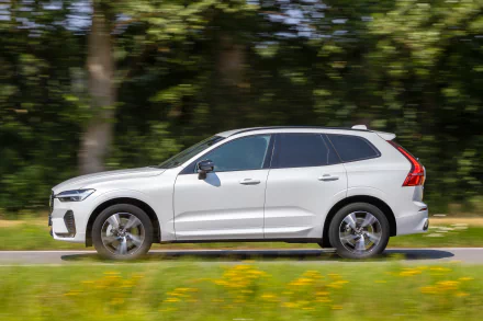 SUV Volvo XC60 B5 R-Design vehicle Volvo XC60 HD Desktop Wallpaper | Background Image