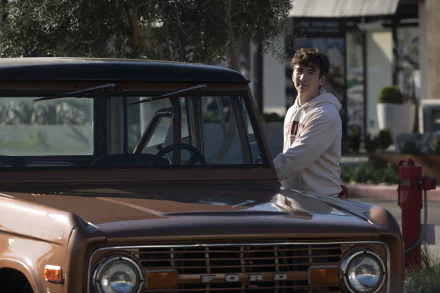 Dylan Arnold TV Show YOU HD Desktop Wallpaper | Background Image