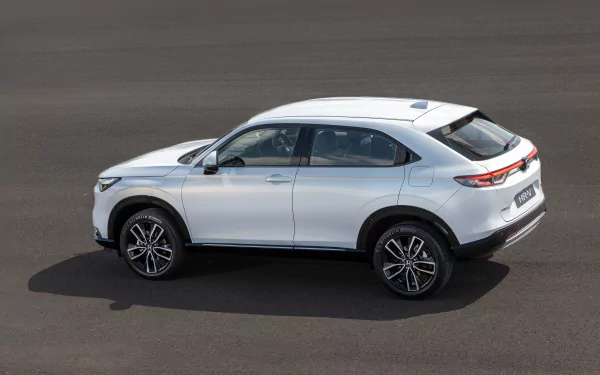 SUV Honda HR-V e:HEV vehicle Honda HR-V HD Desktop Wallpaper | Background Image