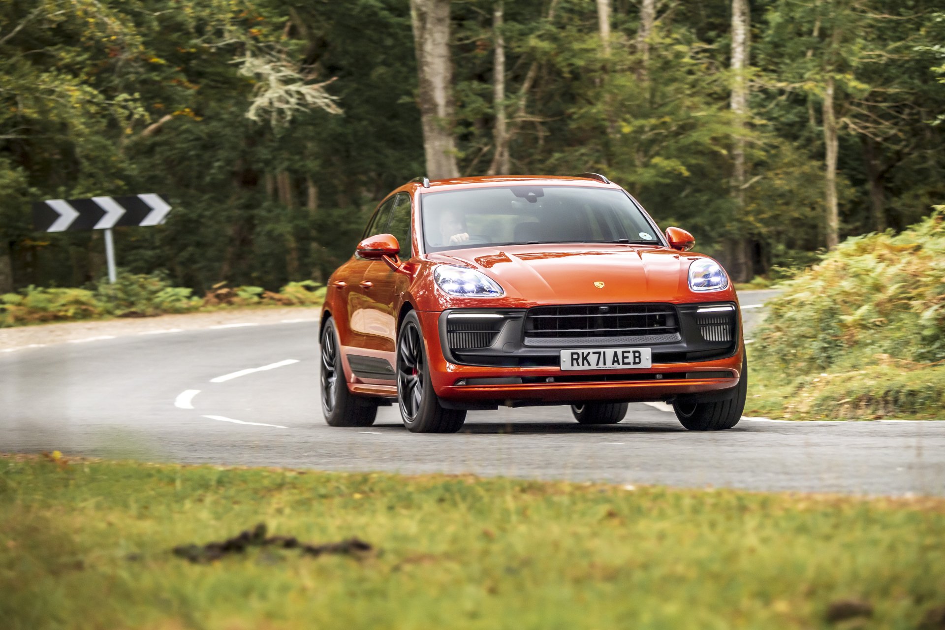 Download SUV Vehicle Porsche Macan GTS 4k Ultra HD Wallpaper