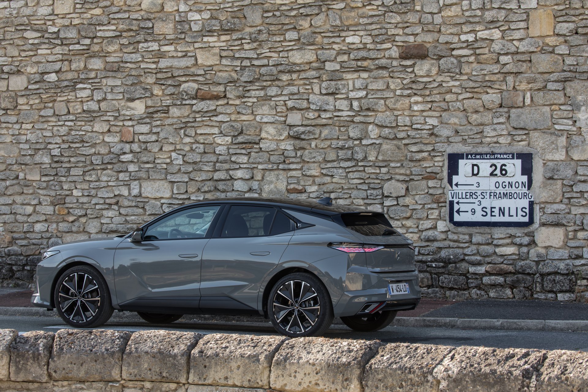 Download Electric Car DS 4 Performance Line Vehicle DS 4 4k Ultra HD Wallpaper