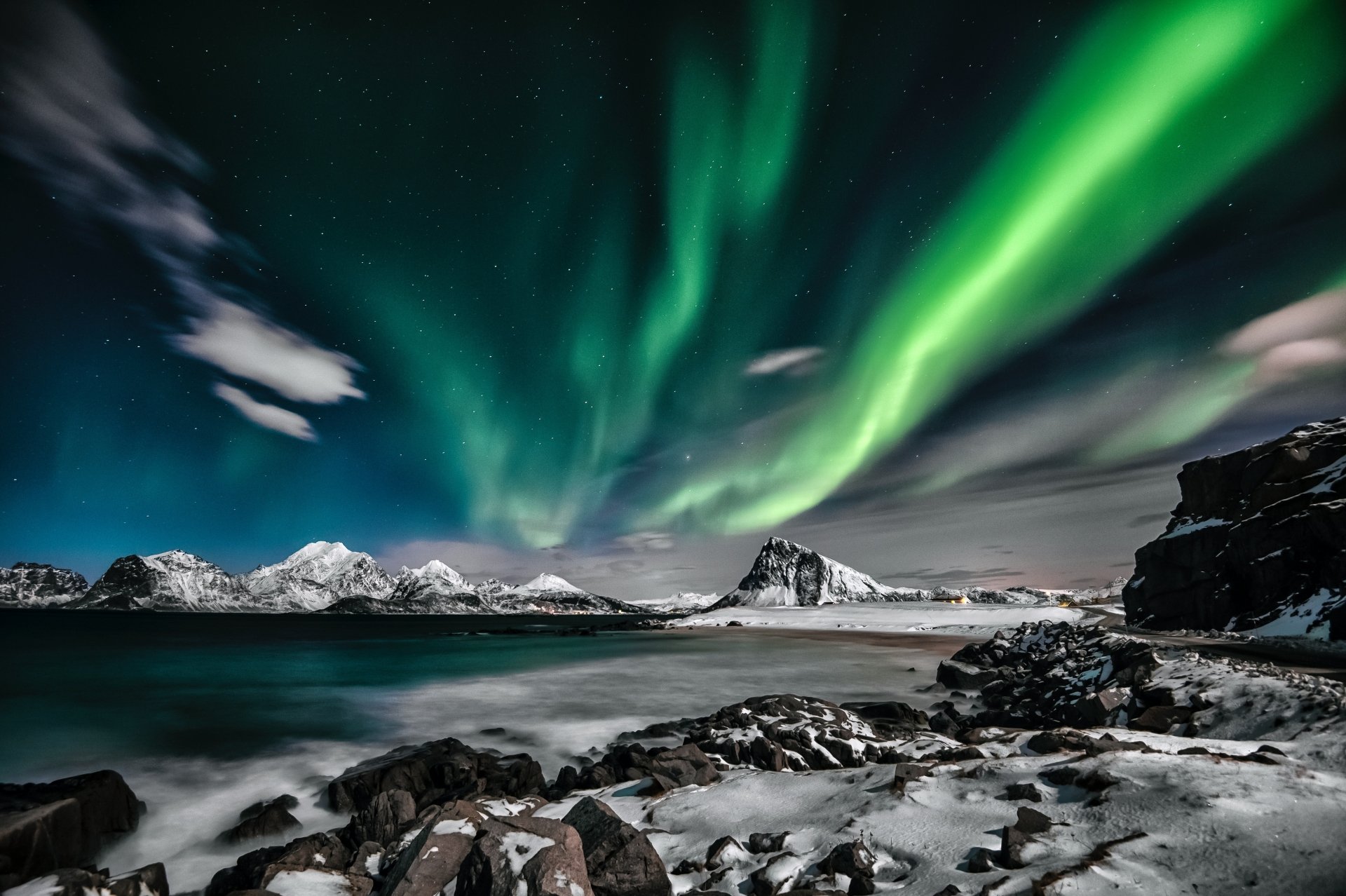 Download Night Nature Aurora Borealis 4k Ultra HD Wallpaper | 4806x3199 ...