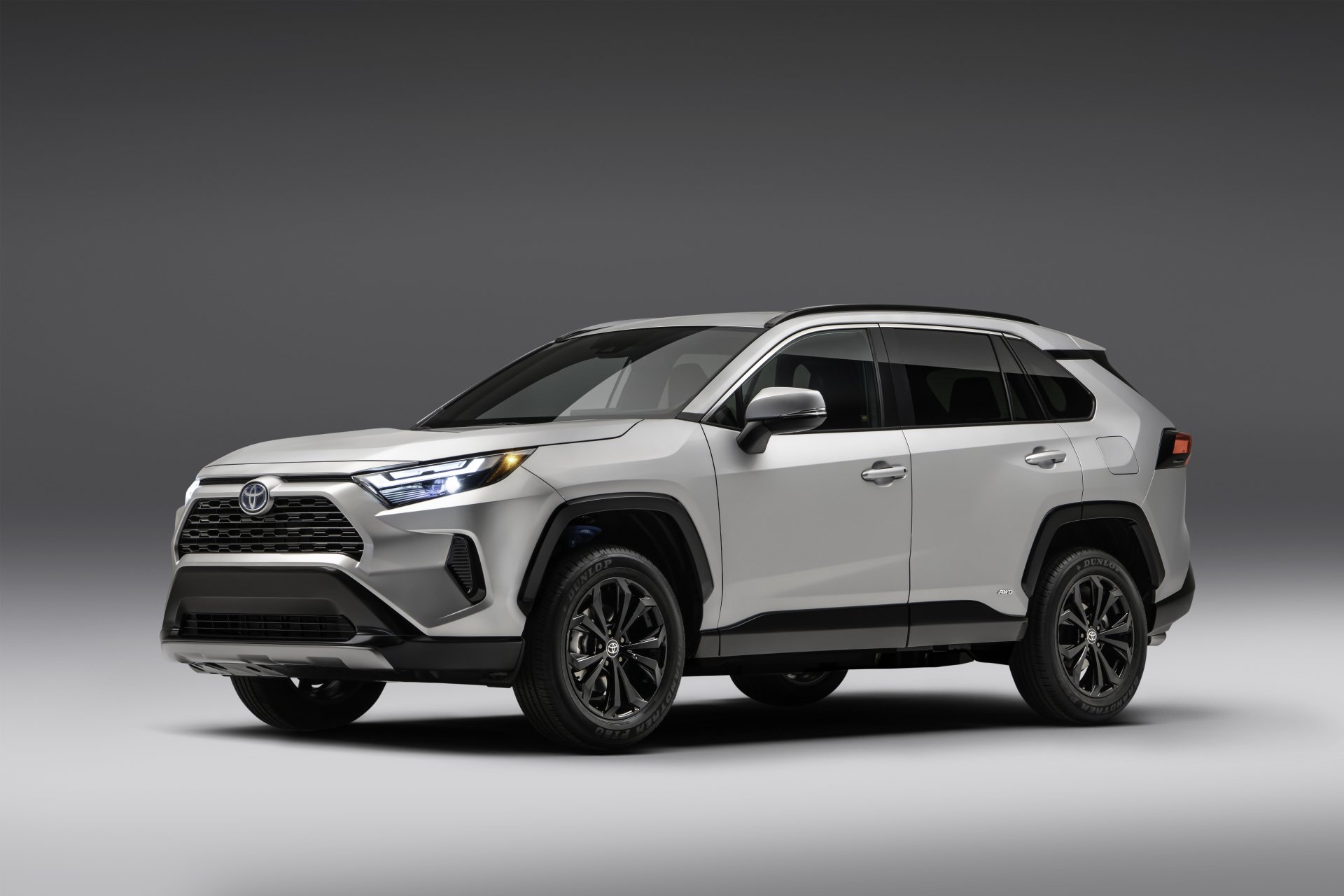 Download SUV Toyota RAV4 SE Hybrid Vehicle Toyota RAV4 Hybrid 4k Ultra HD Wallpaper