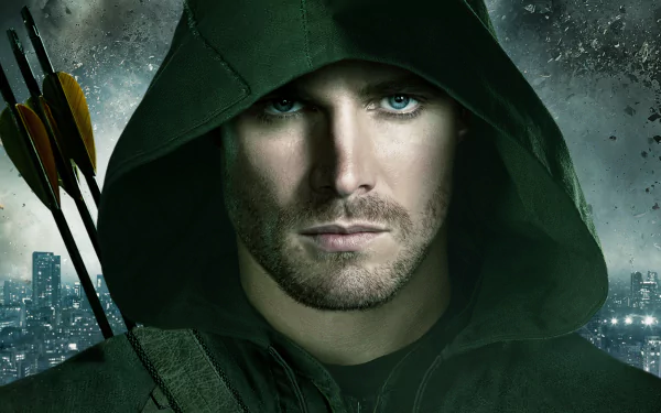 4K desktop wallpaper: close-up of a hooded, green-clad archer with piercing blue eyes and quiver over a moody city skyline — Arrow (TV Show) themed.
