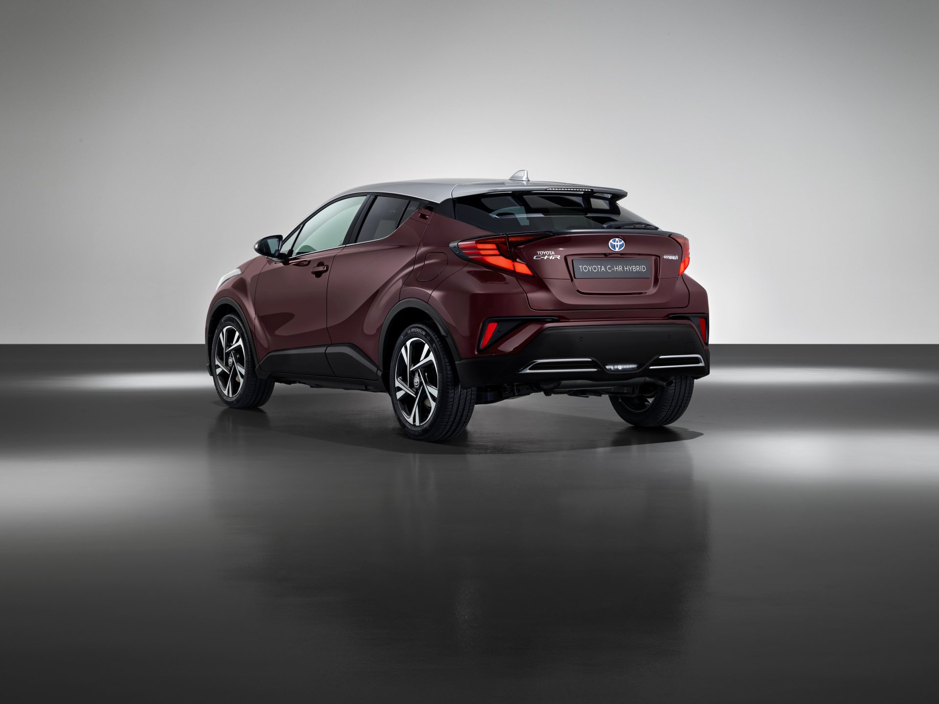 Download SUV Toyota C-HR Hybrid Vehicle Toyota C-HR 4k Ultra HD Wallpaper