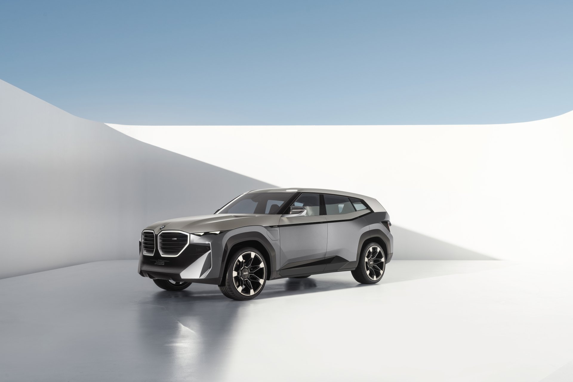 Download SUV Vehicle BMW Concept XM 4k Ultra HD Wallpaper