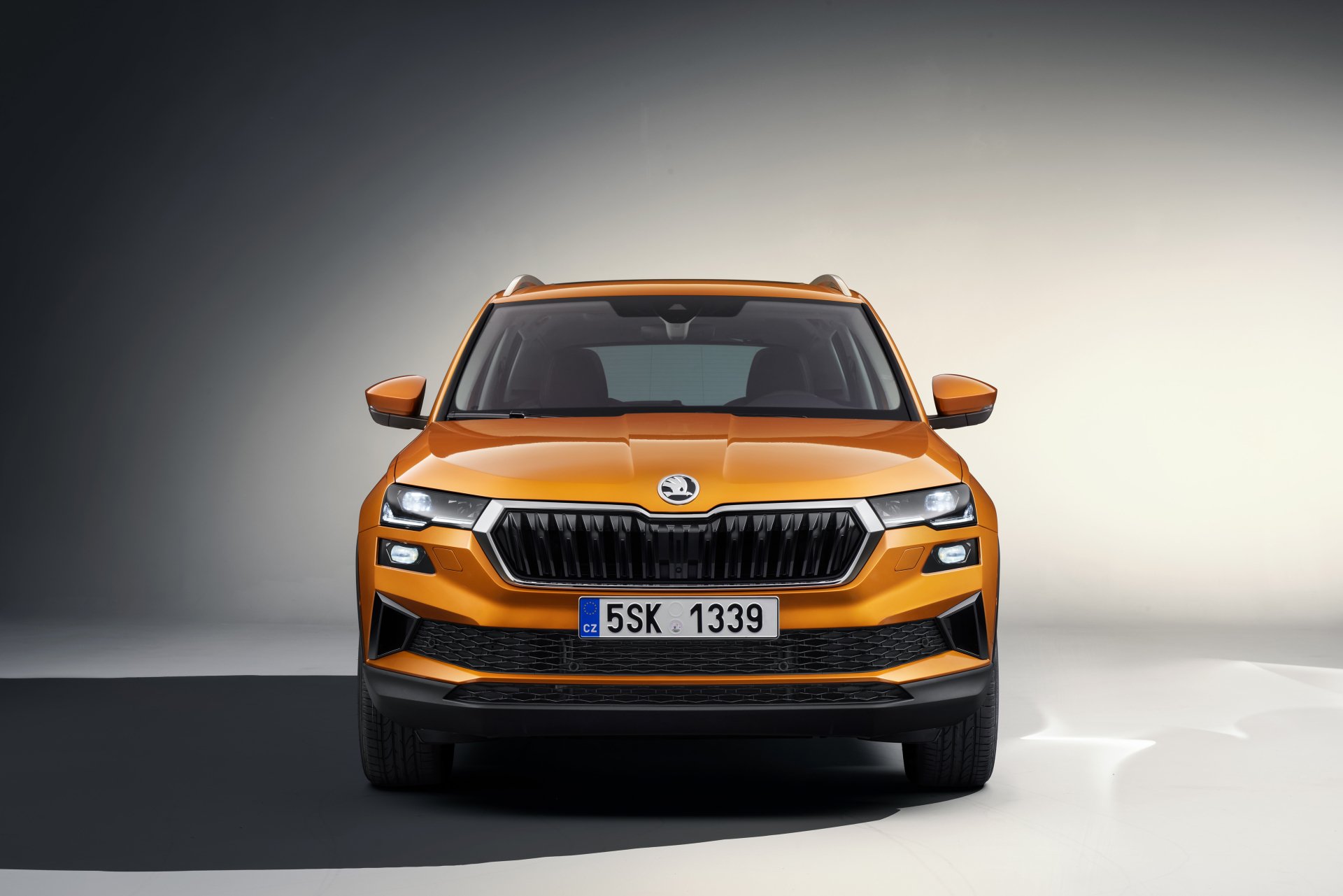 Download SUV Vehicle Skoda Karoq 4×4 4k Ultra HD Wallpaper