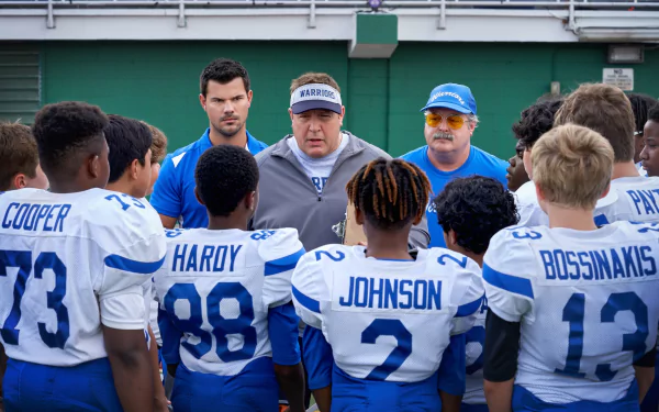 Taylor Lautner Kevin James movie Home Team HD Desktop Wallpaper | Background Image