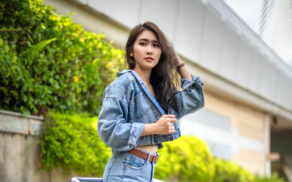 brunette shorts woman asian HD Desktop Wallpaper | Background Image