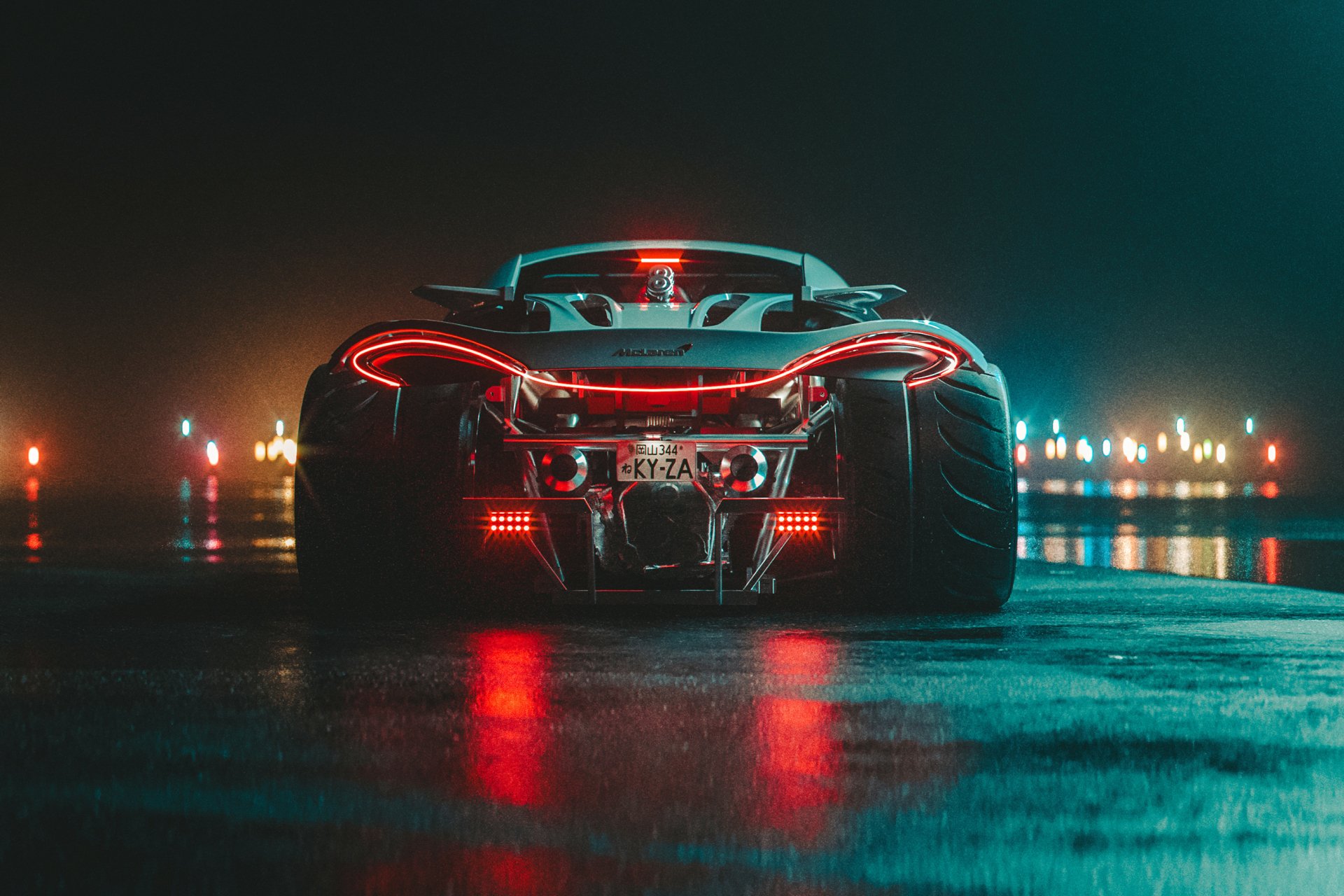 Download Vehicle McLaren 570S HD Wallpaper by Khyzyl Saleem