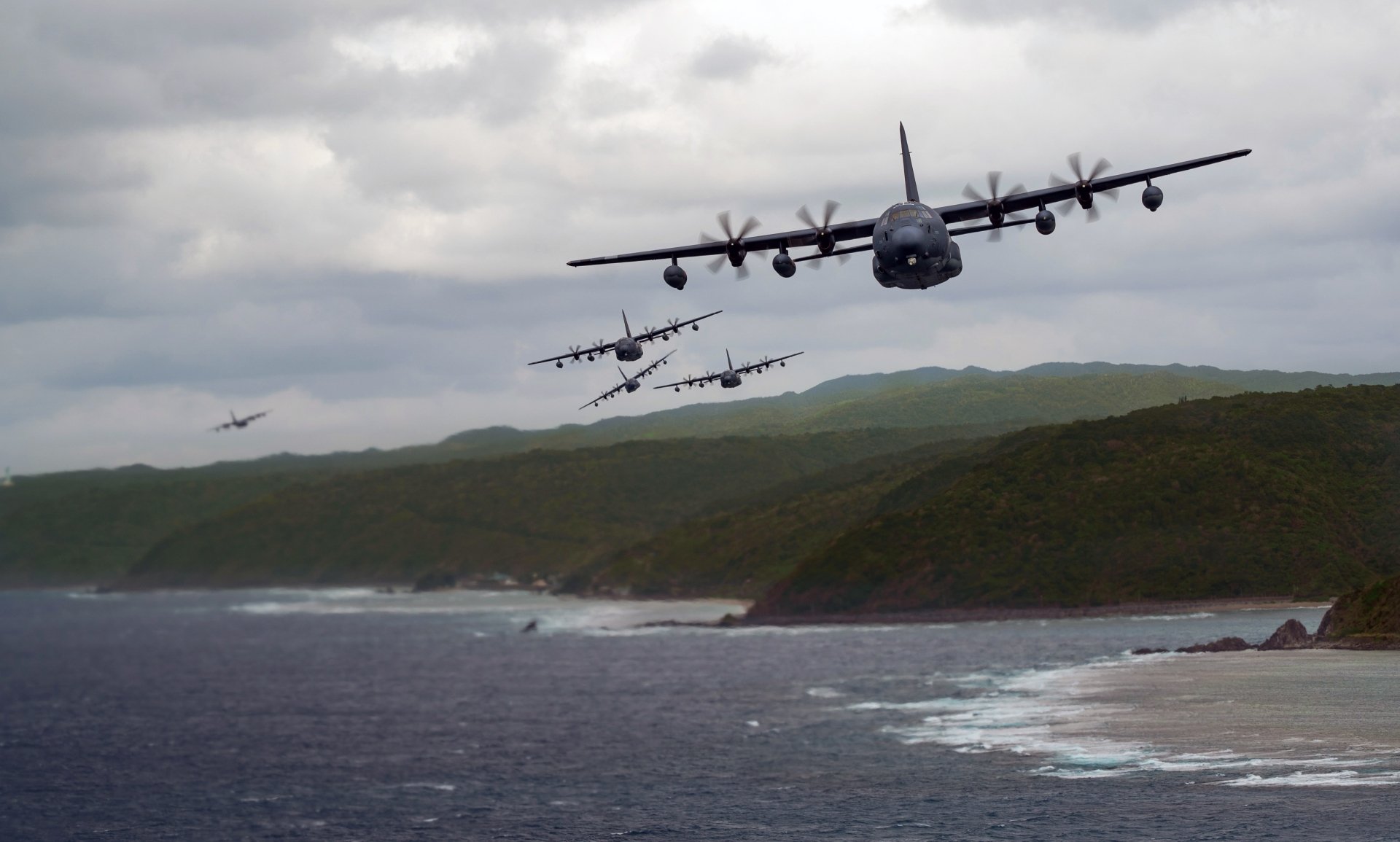Download Transport Aircraft Warplane Military Lockheed MC-130 4k Ultra HD Wallpaper