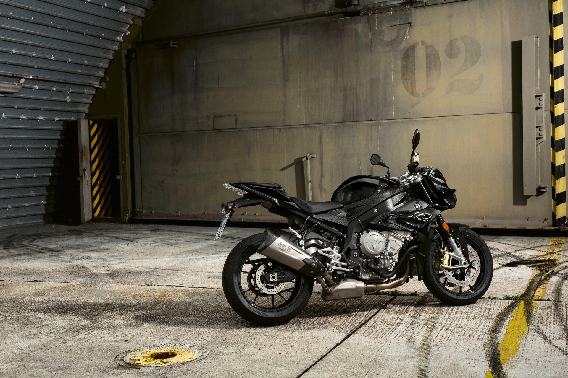 Download Vehicle BMW S1000R 4k Ultra HD Wallpaper