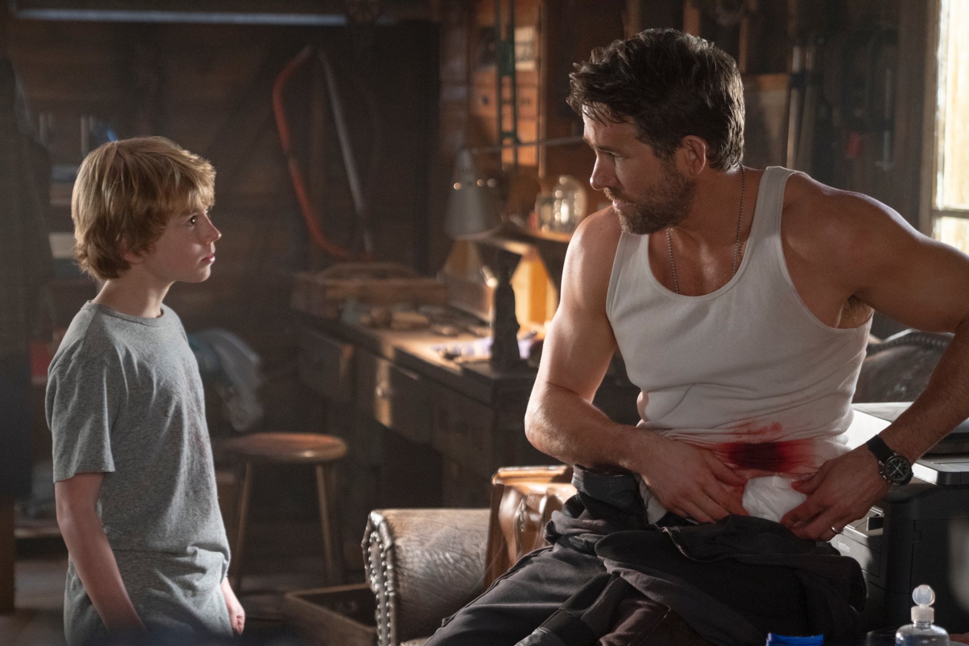 Download Walker Scobell Ryan Reynolds Movie The Adam Project HD Wallpaper