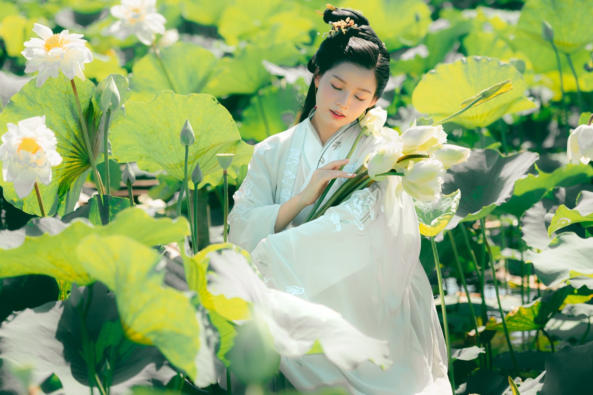 Download White Flower Mood Woman Asian 4k Ultra HD Wallpaper