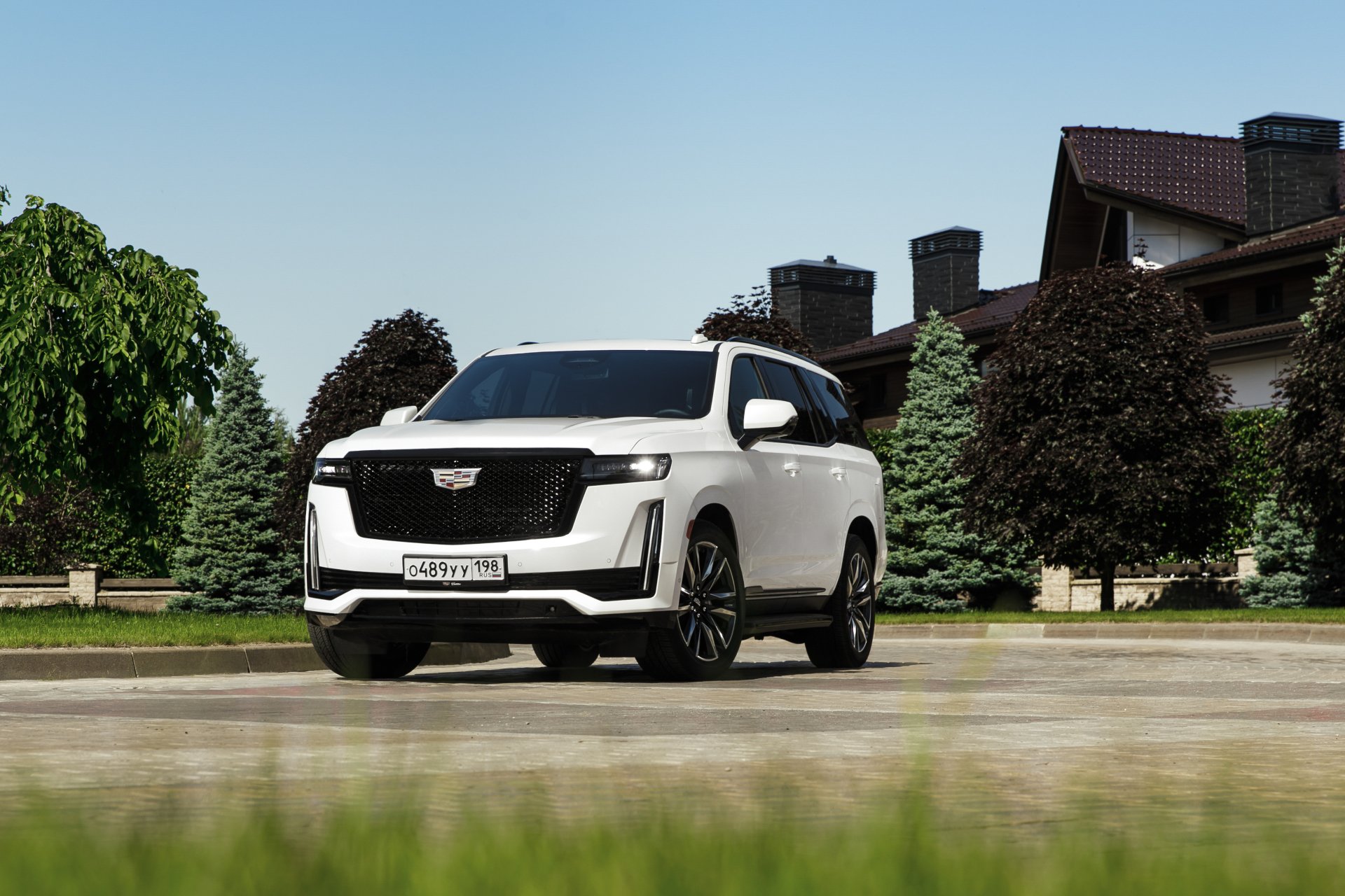 Download SUV Vehicle Cadillac Escalade 600 4k Ultra HD Wallpaper