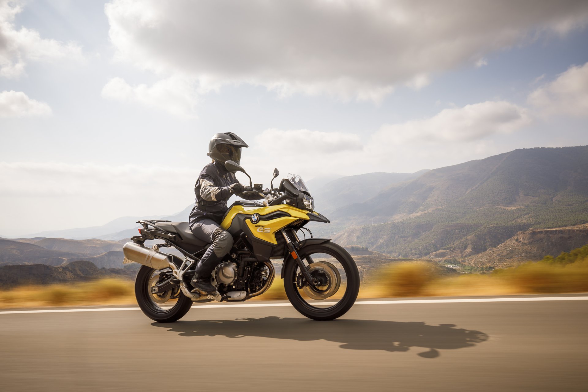 Download Vehicle BMW F 750 GS 4k Ultra HD Wallpaper