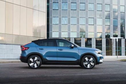 SUV vehicle Volvo C40 HD Desktop Wallpaper | Background Image