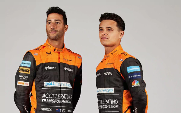  McLaren 2022 Formula One World Championship Pilots