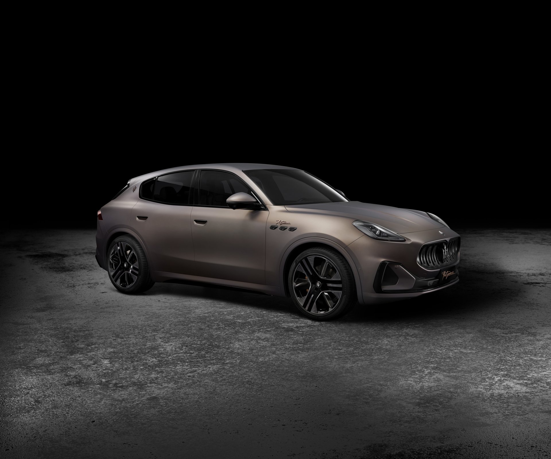 Download Vehicle Maserati Grecale 4k Ultra HD Wallpaper