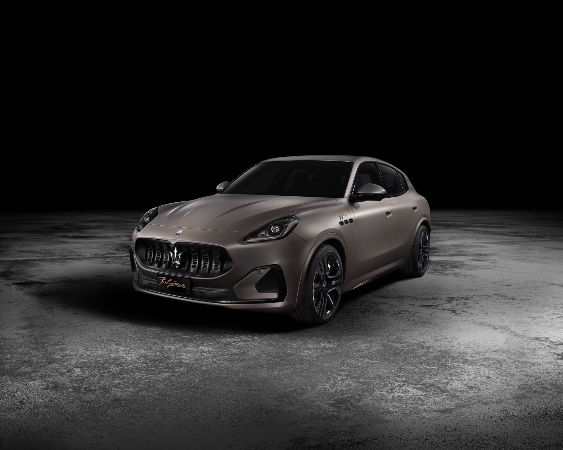 Download Vehicle Maserati Grecale 4k Ultra HD Wallpaper