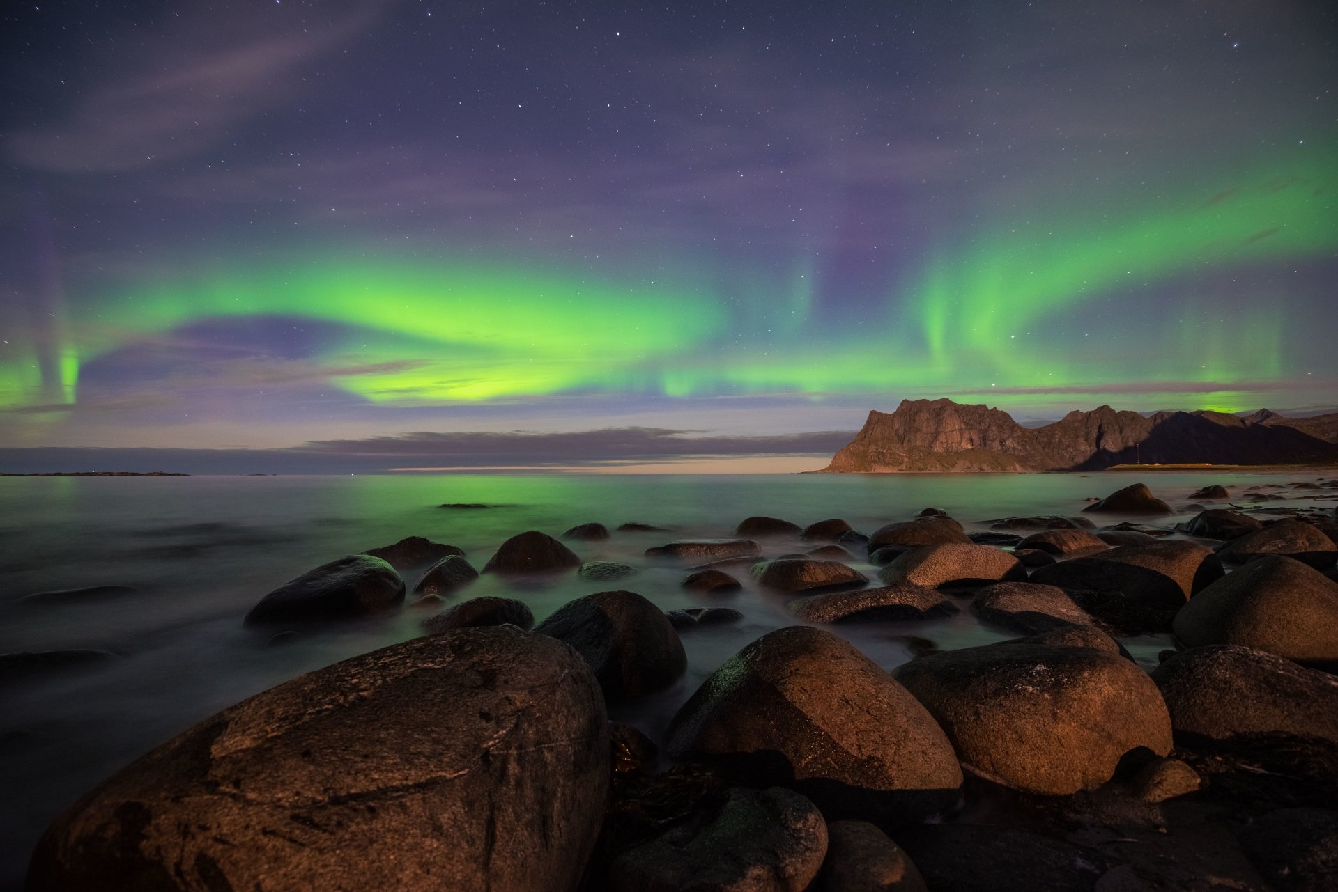 Download Nature Aurora Borealis 4k Ultra HD Wallpaper | 6143x4100 ...