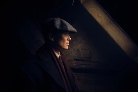 Cillian Murphy as Thomas Shelby from Peaky Blinders in a dark, moody 4K Ultra HD PC desktop wallpaper and background.