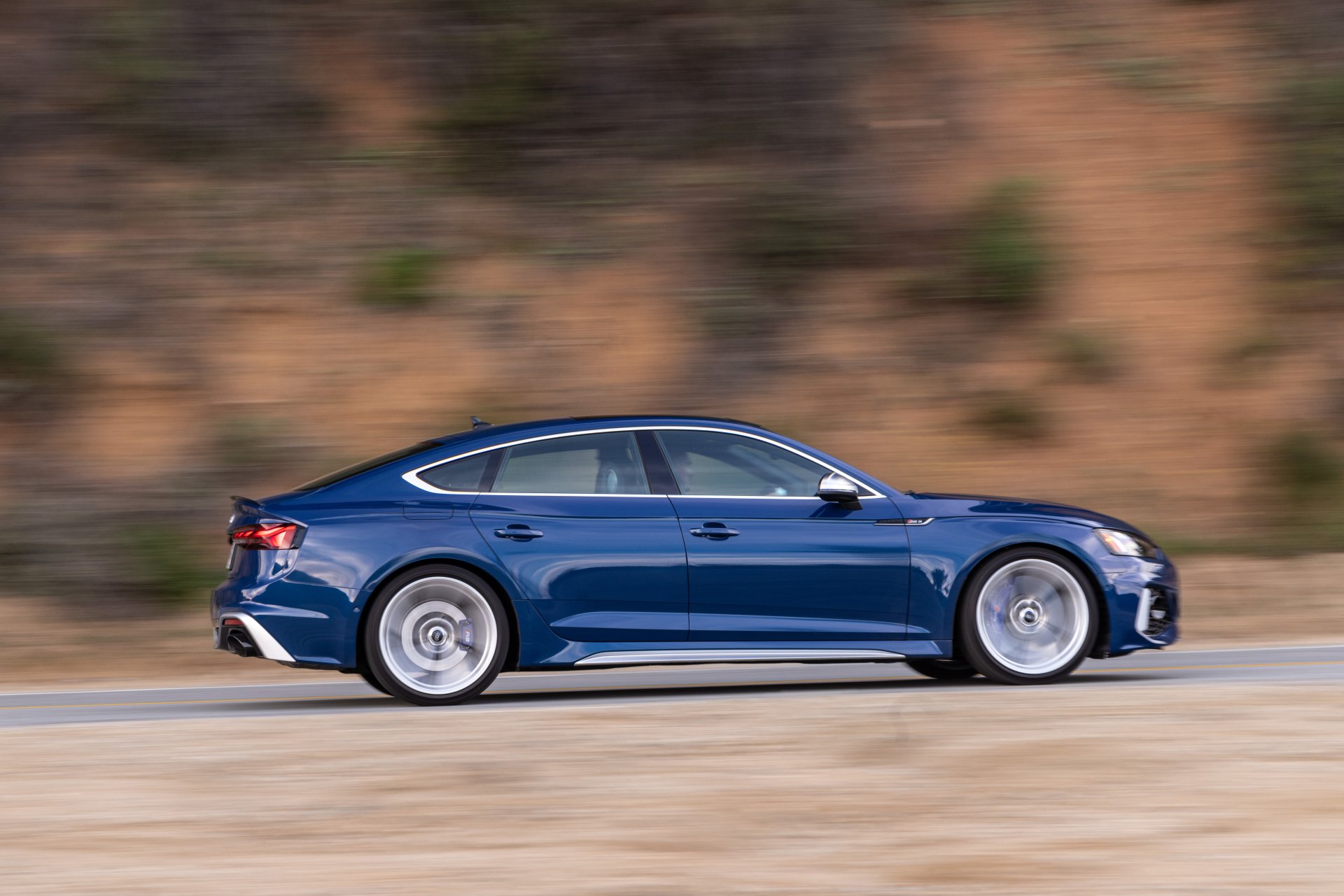 Download Vehicle Audi RS5 8k Ultra HD Wallpaper