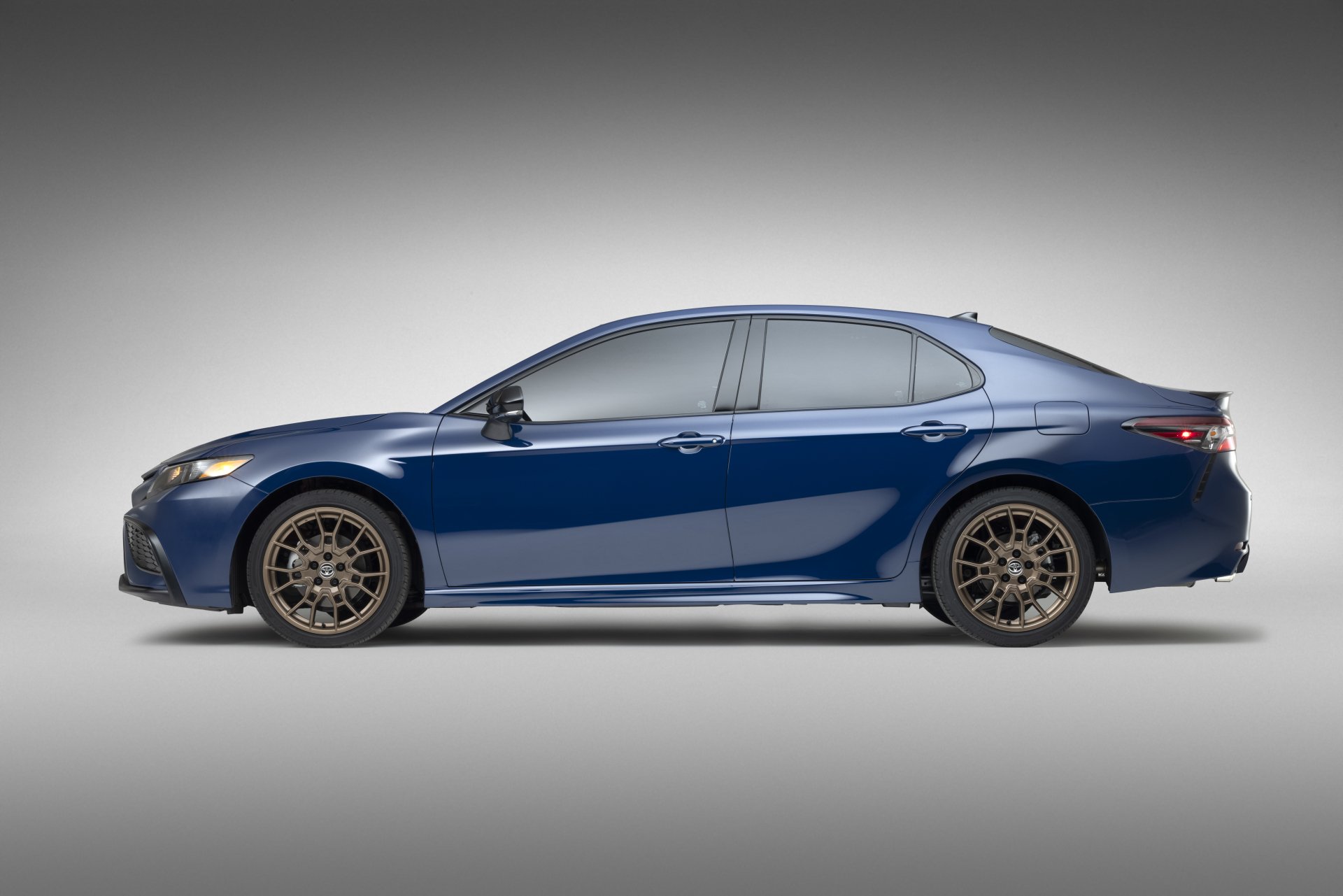 Download Vehicle Toyota Camry 8k Ultra HD Wallpaper
