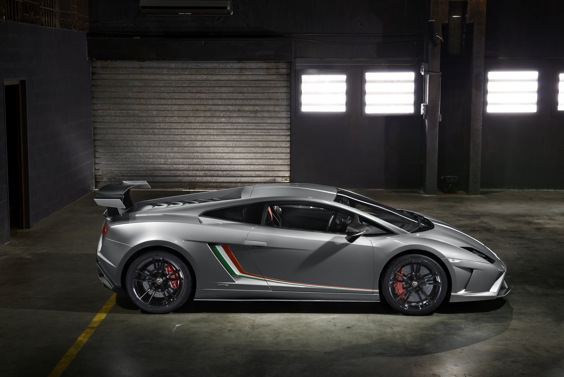 Download Vehicle Lamborghini Gallardo 8k Ultra HD Wallpaper