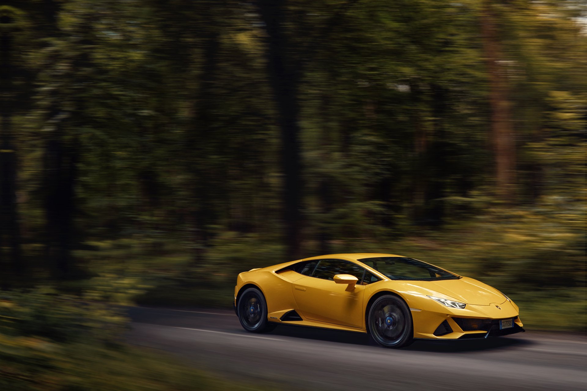 Download Vehicle Lamborghini Huracan Evo 4k Ultra HD Wallpaper