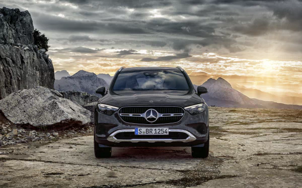  Mercedes-Benz GLC 300 4MATIC Avantgarde
