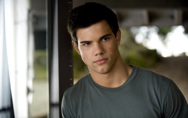 Taylor Lautner Jacob Black movie The Twilight Saga: New Moon HD Desktop Wallpaper | Background Image