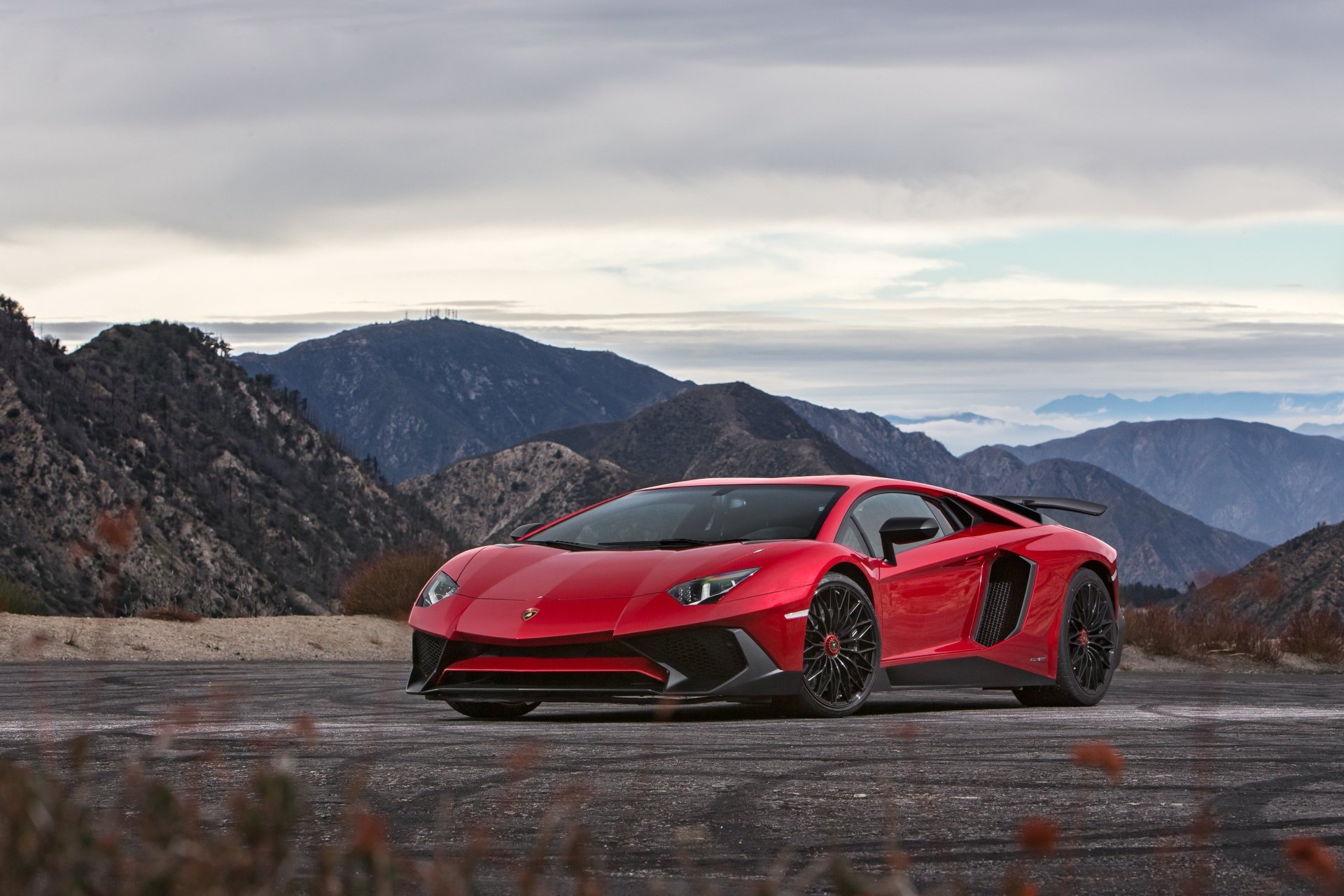 Download Vehicle Lamborghini Aventador SV 4k Ultra HD Wallpaper
