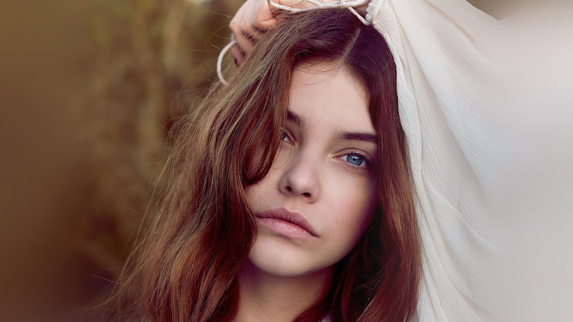 Barbara Palvin Blue Eyes