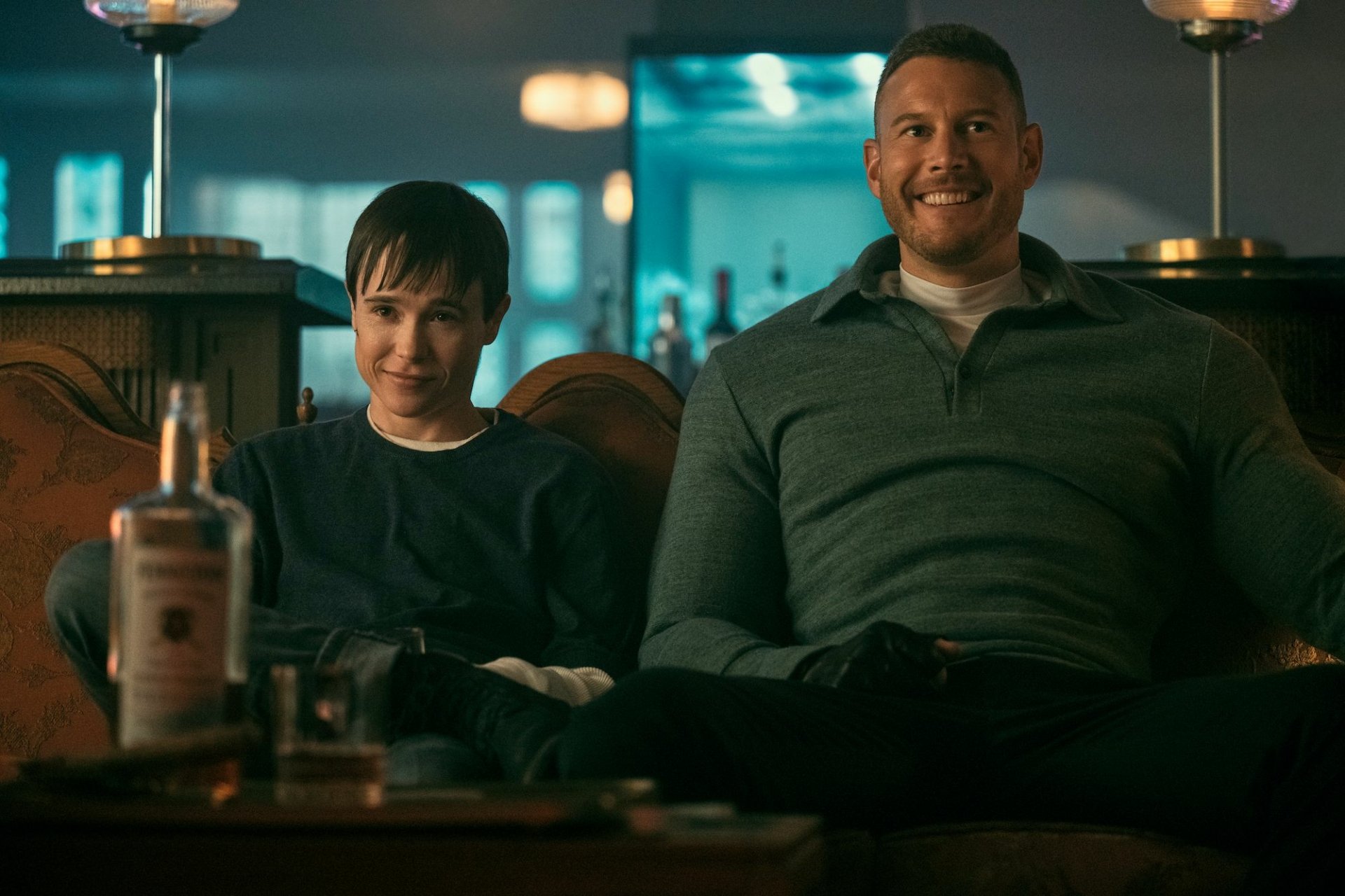 Download Elliot Page Tom Hopper Viktor Hargreeves Luther Hargreeves TV Show The Umbrella Academy HD Wallpaper