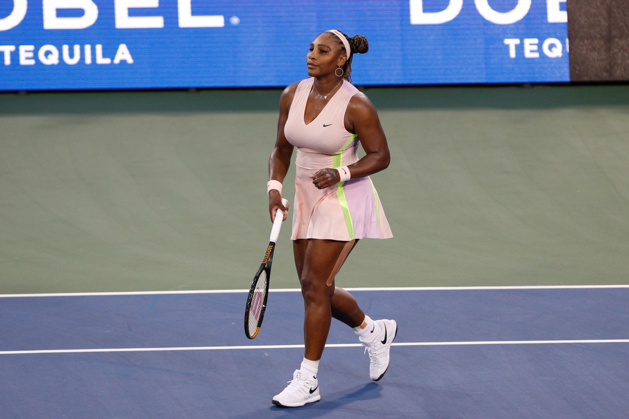 Download American Serena Williams Sports HD Wallpaper