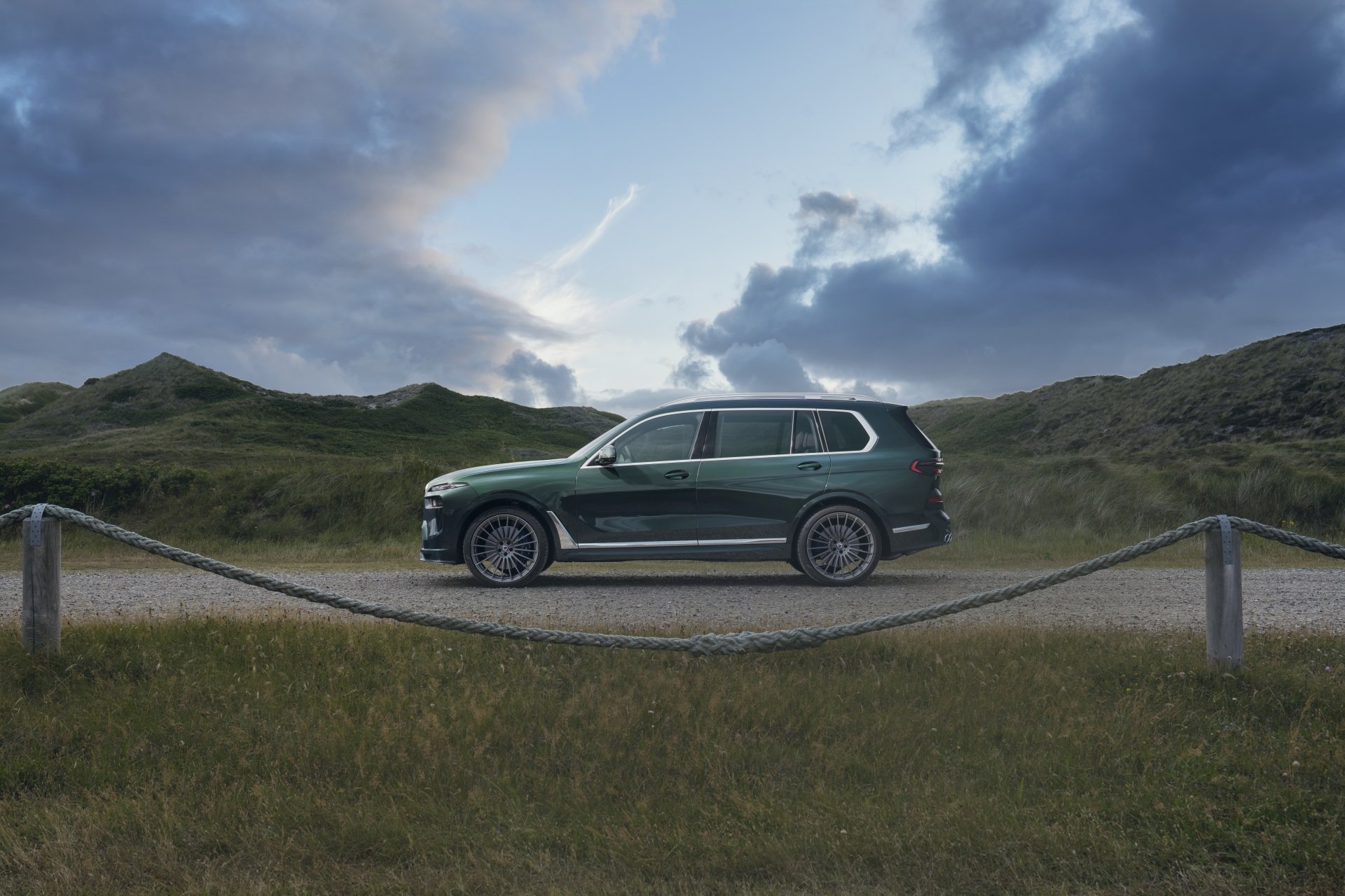 Download Vehicle Alpina XB7 4k Ultra HD Wallpaper