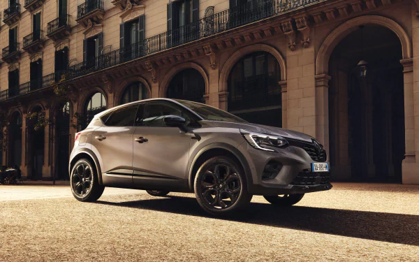  Renault Captur E-TECH "Rive Gauche Edition"