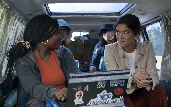 Lisette Olivera TV Show National Treasure: Edge of History HD Desktop Wallpaper | Background Image