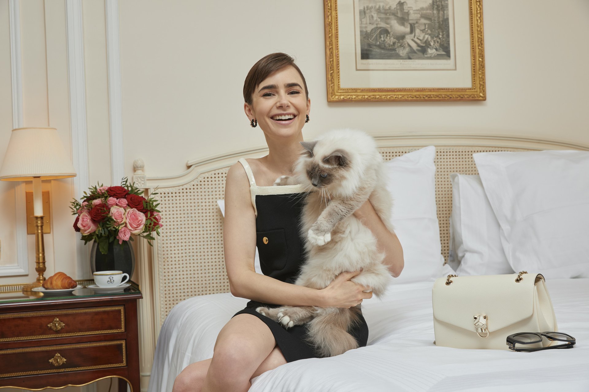 Lily collins nago