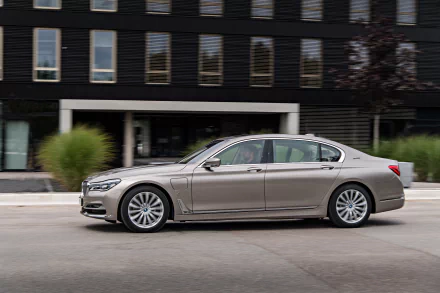  BMW 740Le iPerformance Pure Excellence