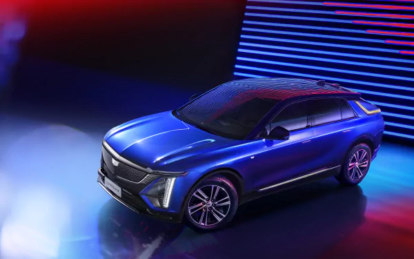  Cadillac Lyriq Sport